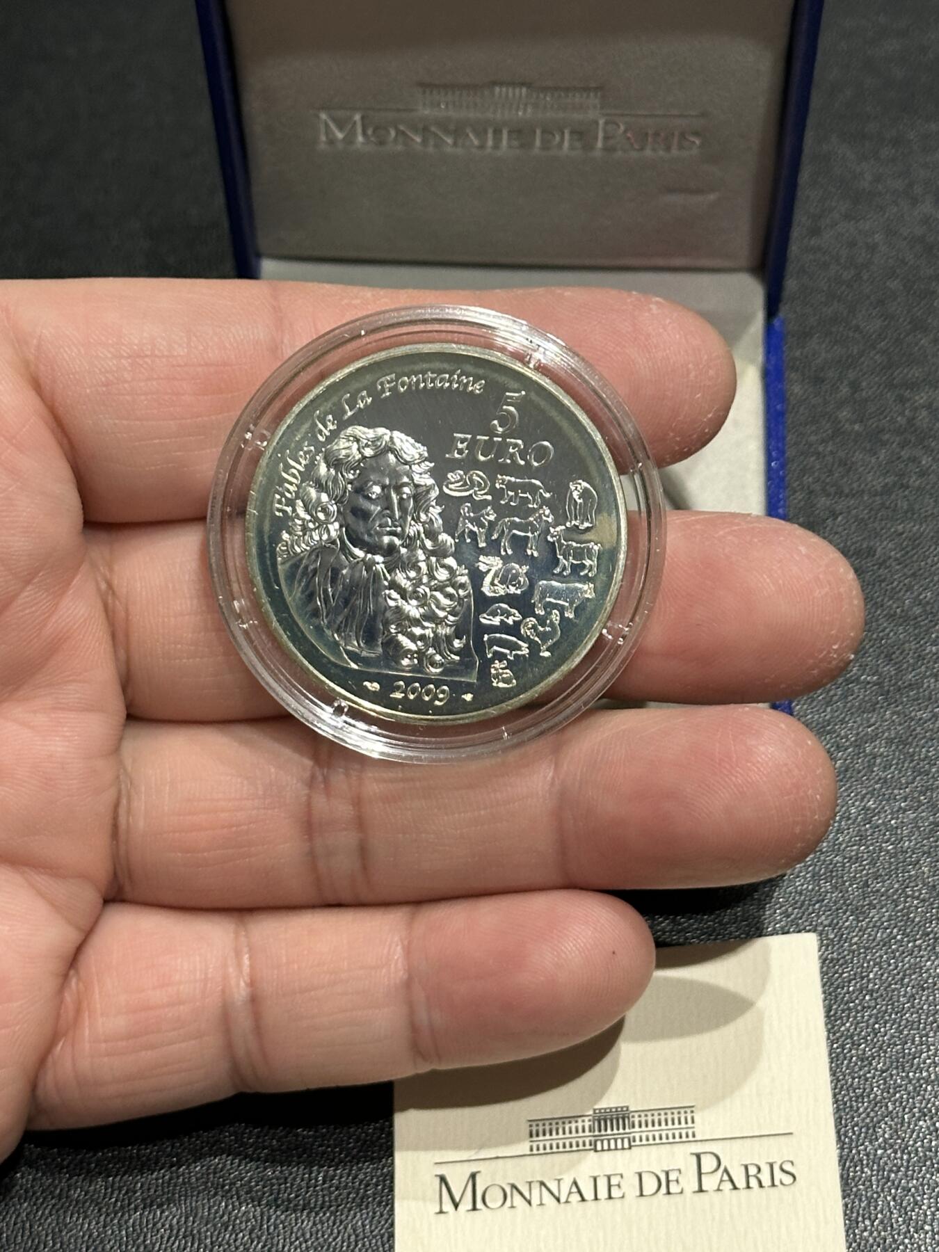 《外钞收藏家》第五百八十五期（精品场）（本平台长期征集拍品、欢迎藏友们联系合作）