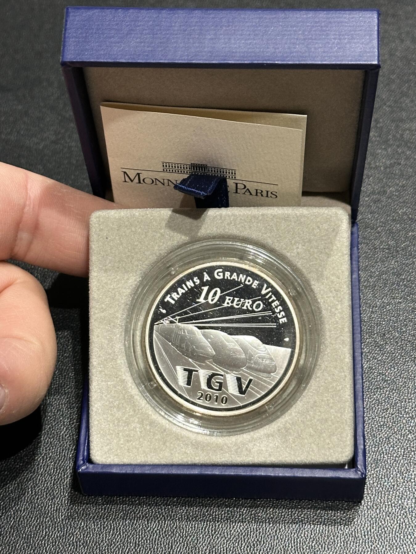 《外钞收藏家》第五百八十五期（精品场）（本平台长期征集拍品、欢迎藏友们联系合作）