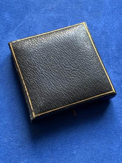 《竞宝斋》第438场 周日，周一，周二 3场连拍 （全场包邮） 英国兰开斯特郡农业协会1914年铜制奖章，盒装，颁发给阿什比-福尔维尔杯的赢家Albert C. Nornman。33.75克，47.2mm。