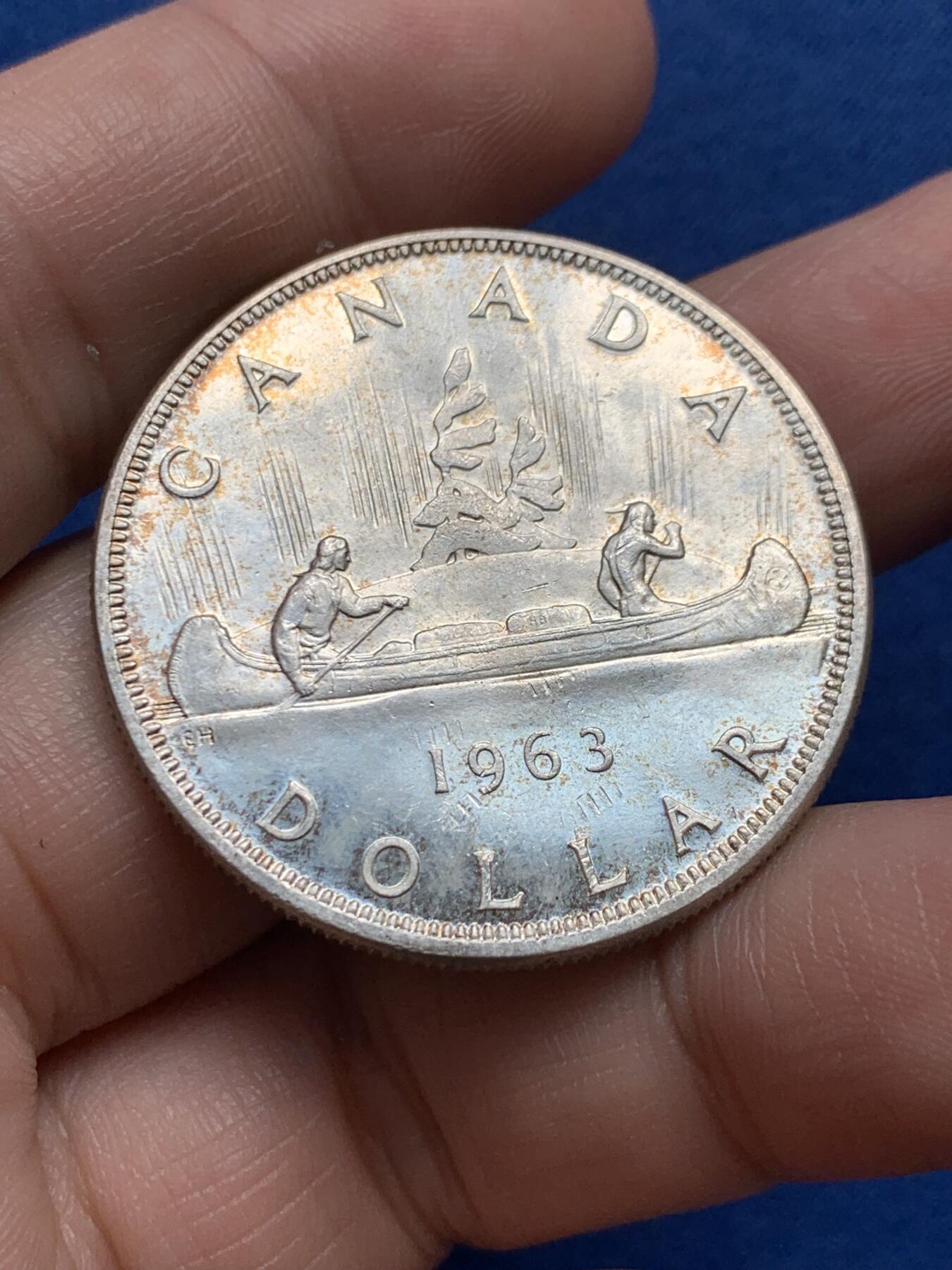 《竞宝斋》第438场 周日，周一，周二 3场连拍 （全场包邮） 加拿大1963年伊丽莎白二世划船1加元银币