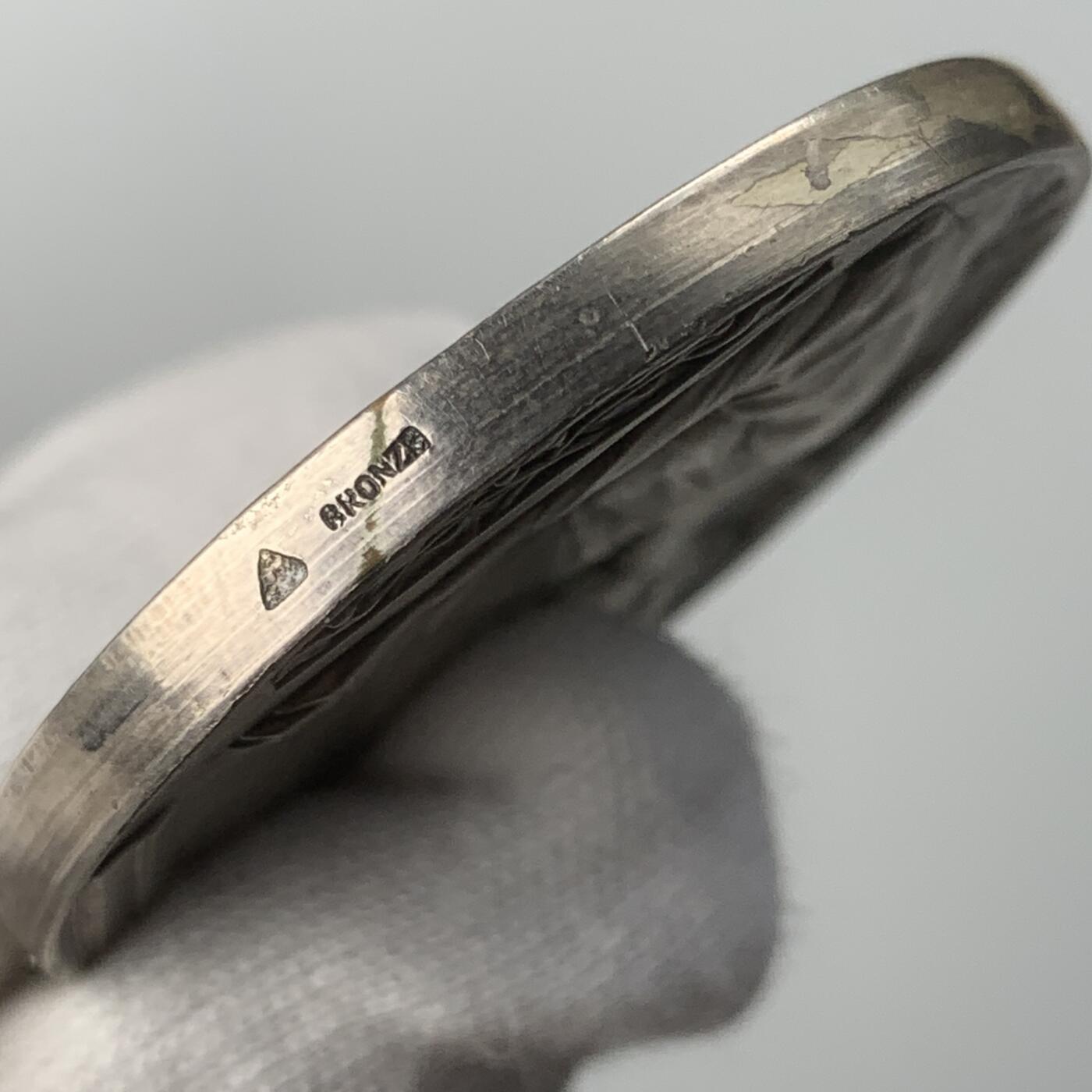 掌中浮雕-藏着的欧洲第042场 法国学习的少女镀银铜章， 41mm ,Lenoir雕刻