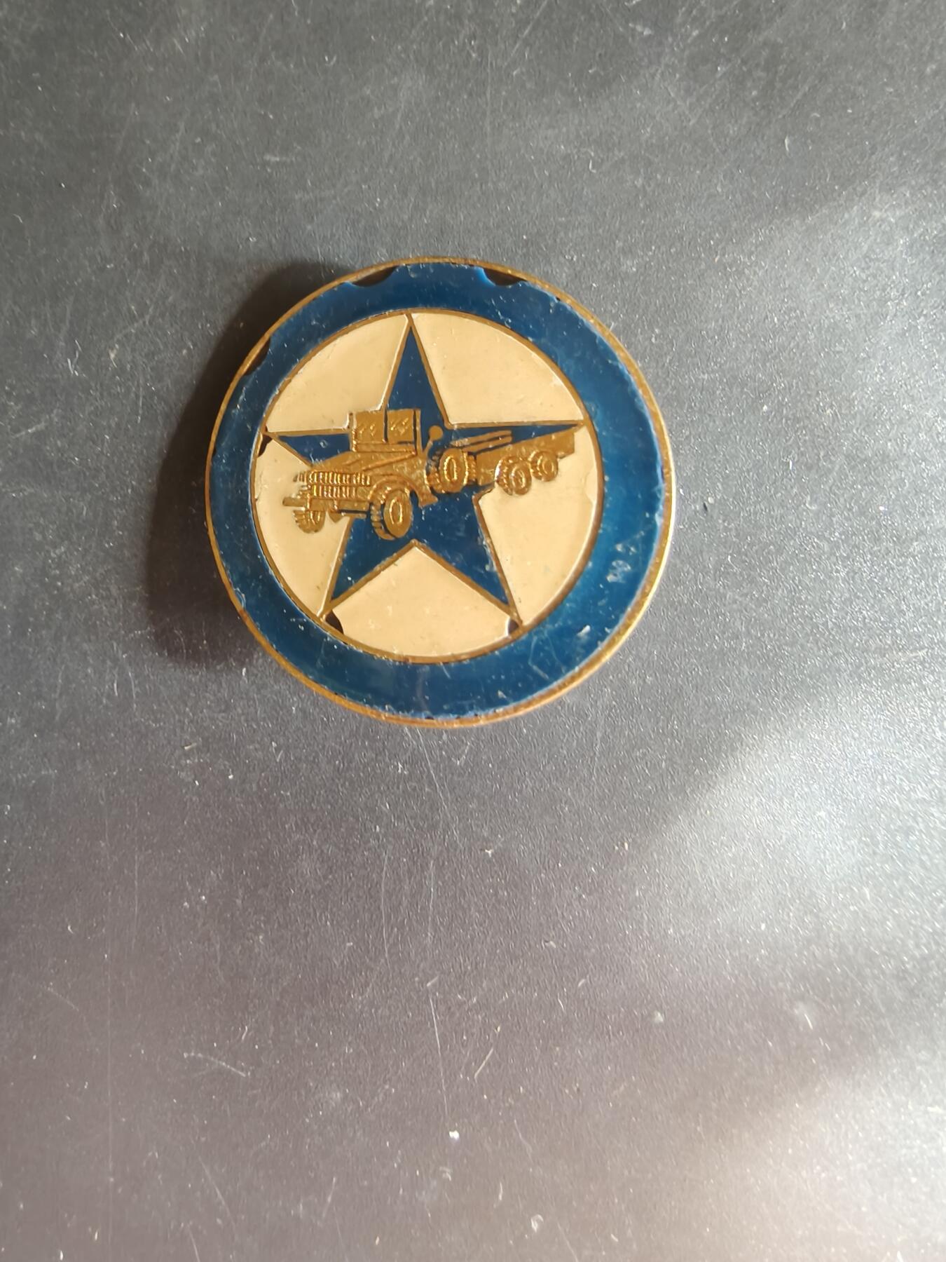 老王徽章第163期 13-15日三场连拍 16日统一发货  13、14日结束后可寄存 法国证章