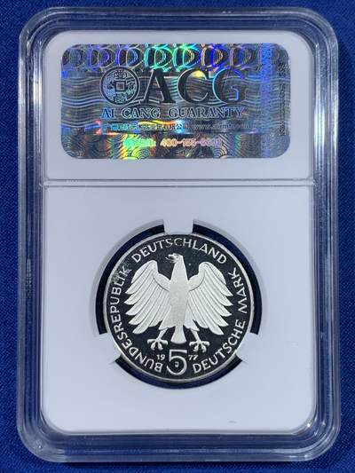 《竞宝斋》第438场 周日，周一，周二 3场连拍 （全场包邮） ACG PF69 德国1977年高斯5马克精制银币 好品