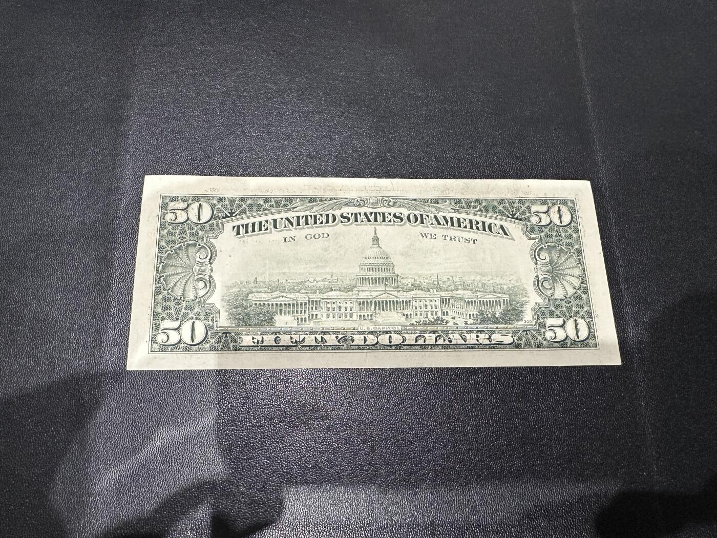 《外钞收藏家》第五百八十五期（精品场）（本平台长期征集拍品、欢迎藏友们联系合作）