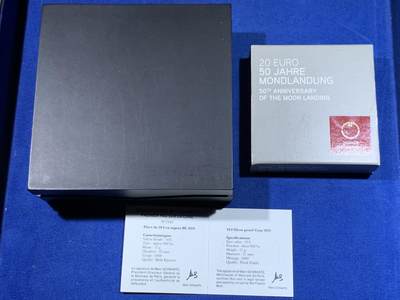 《竞宝斋》第438场 周日，周一，周二 3场连拍 （全场包邮） 四枚一组 NGC PF70UC 2019年登月50周年银币 美国阿波罗11号1美元精制纪念银币 黑盒 首期（克劳斯2021年世界硬币大赛最佳时事币，26.73克重，999纯银，币径38.1MM）+ 法国彩色树脂双面镶嵌10欧精制纪念银币（17.3克900银，币径37MM，限量5千枚）+ 奥地利夜光荧映20欧精制纪念银币（22.4克重，925银，币径34MM，限量发行3万枚，盒证齐全）+ 澳大利亚阿
