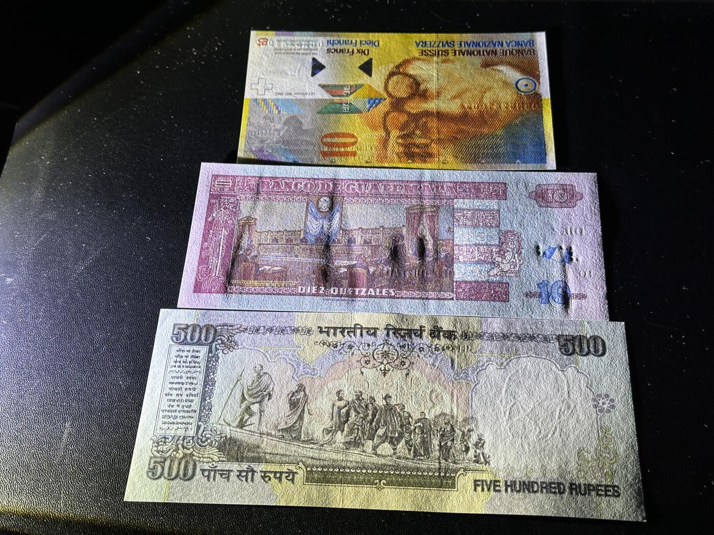 《外钞收藏家》第五百八十五期（精品场）（本平台长期征集拍品、欢迎藏友们联系合作）