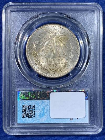 《竞宝斋》第438场 周日，周一，周二 3场连拍 （全场包邮） 墨西哥1932年1比索小鹰银币，MS状态黄油彩包浆。