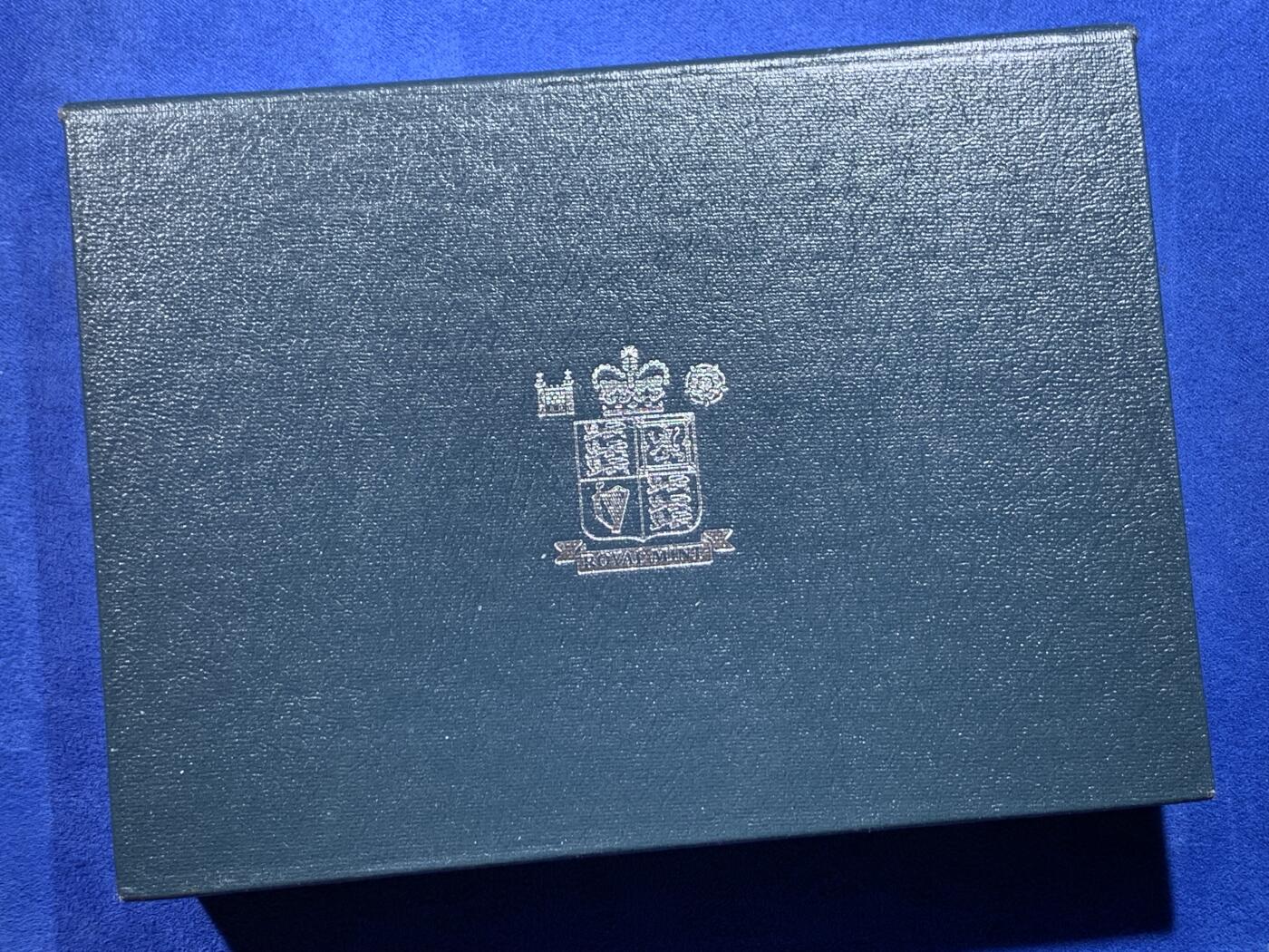 《竞宝斋》第438场 周日，周一，周二 3场连拍 （全场包邮） 英国硬币套装 1992年精制套装-含英国入欧纪念币（现在已脱欧了），非常少见，特殊意义