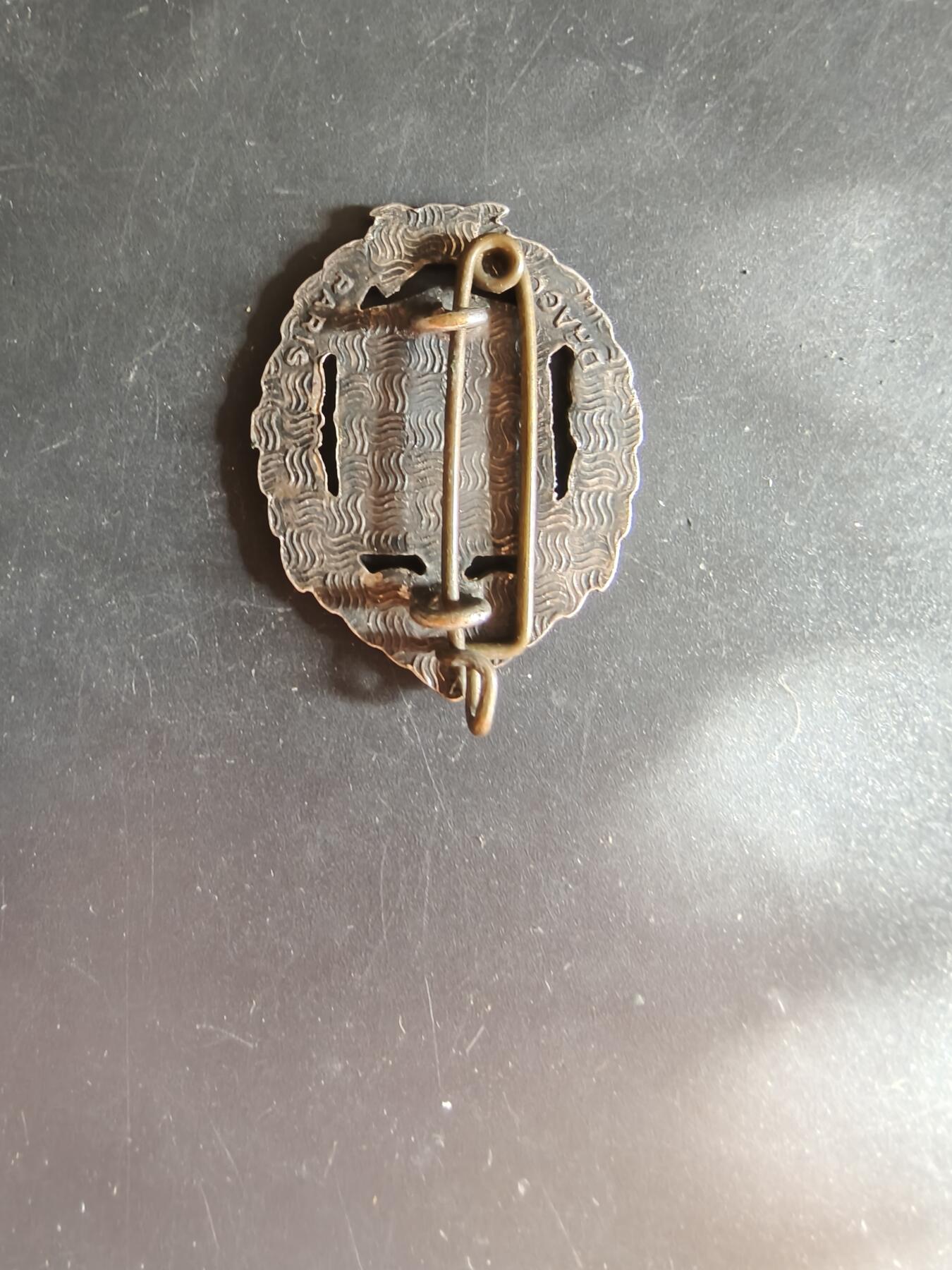 老王徽章第163期 13-15日三场连拍 16日统一发货  13、14日结束后可寄存 法国证章