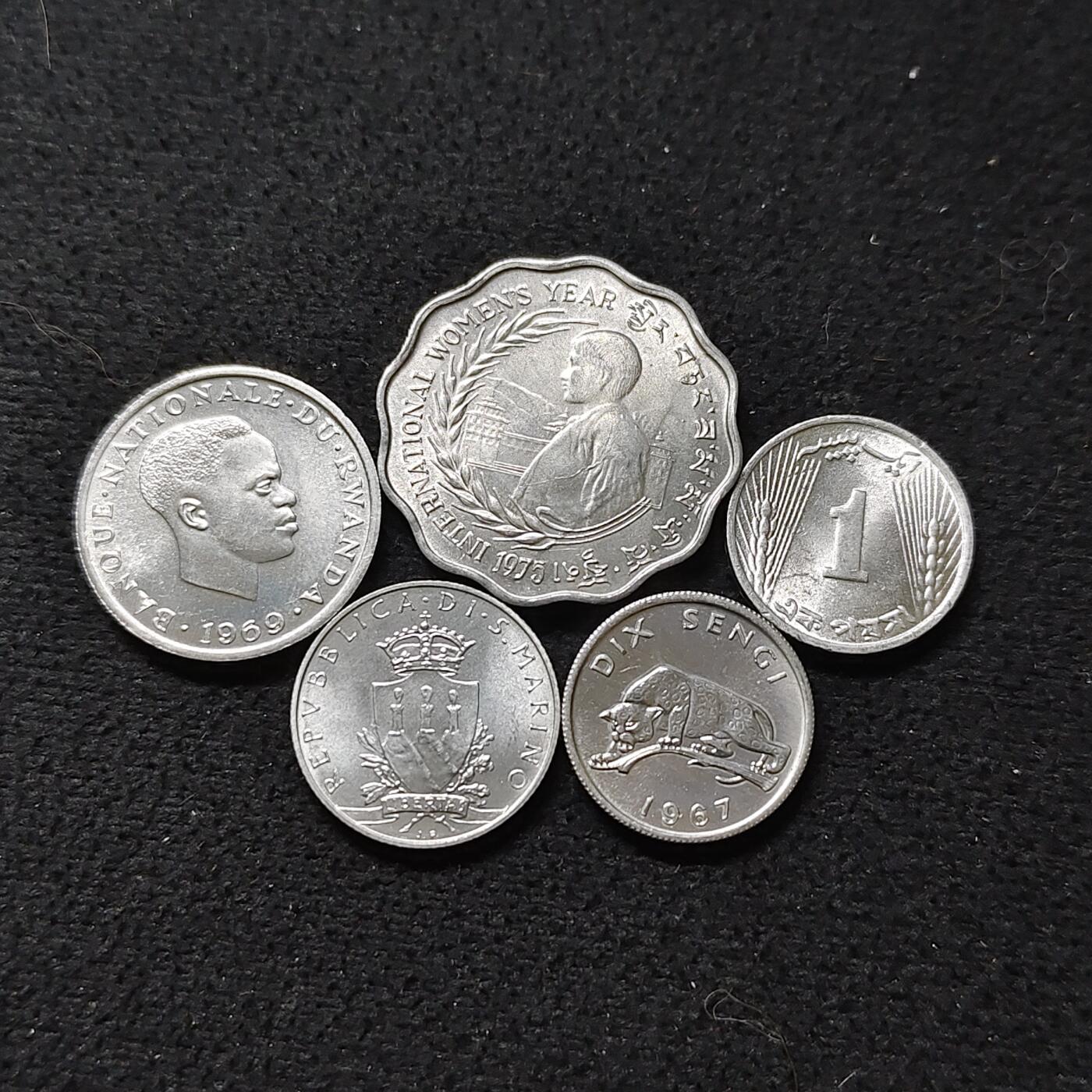 【全场包邮】纯粹捡漏拍478场（免费代拍第15场） 世界各国各年份散币5枚一组-原光币