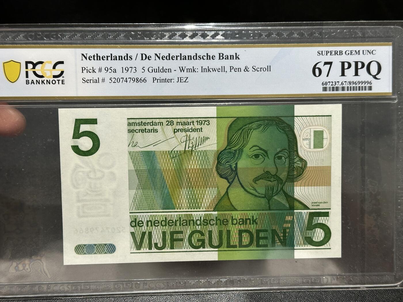 《外钞收藏家》第五百八十五期（精品场）（本平台长期征集拍品、欢迎藏友们联系合作）