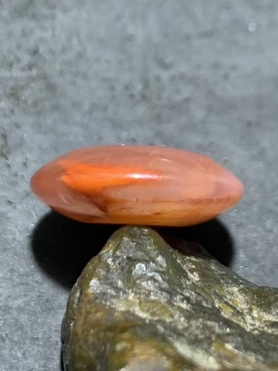 红白荔枝冻川料红玛瑙平安扣一个，