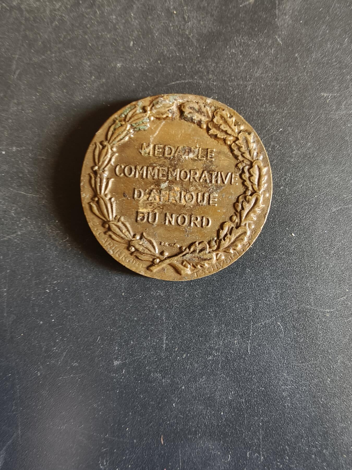 老王徽章第163期 13-15日三场连拍 16日统一发货  13、14日结束后可寄存 法国证章