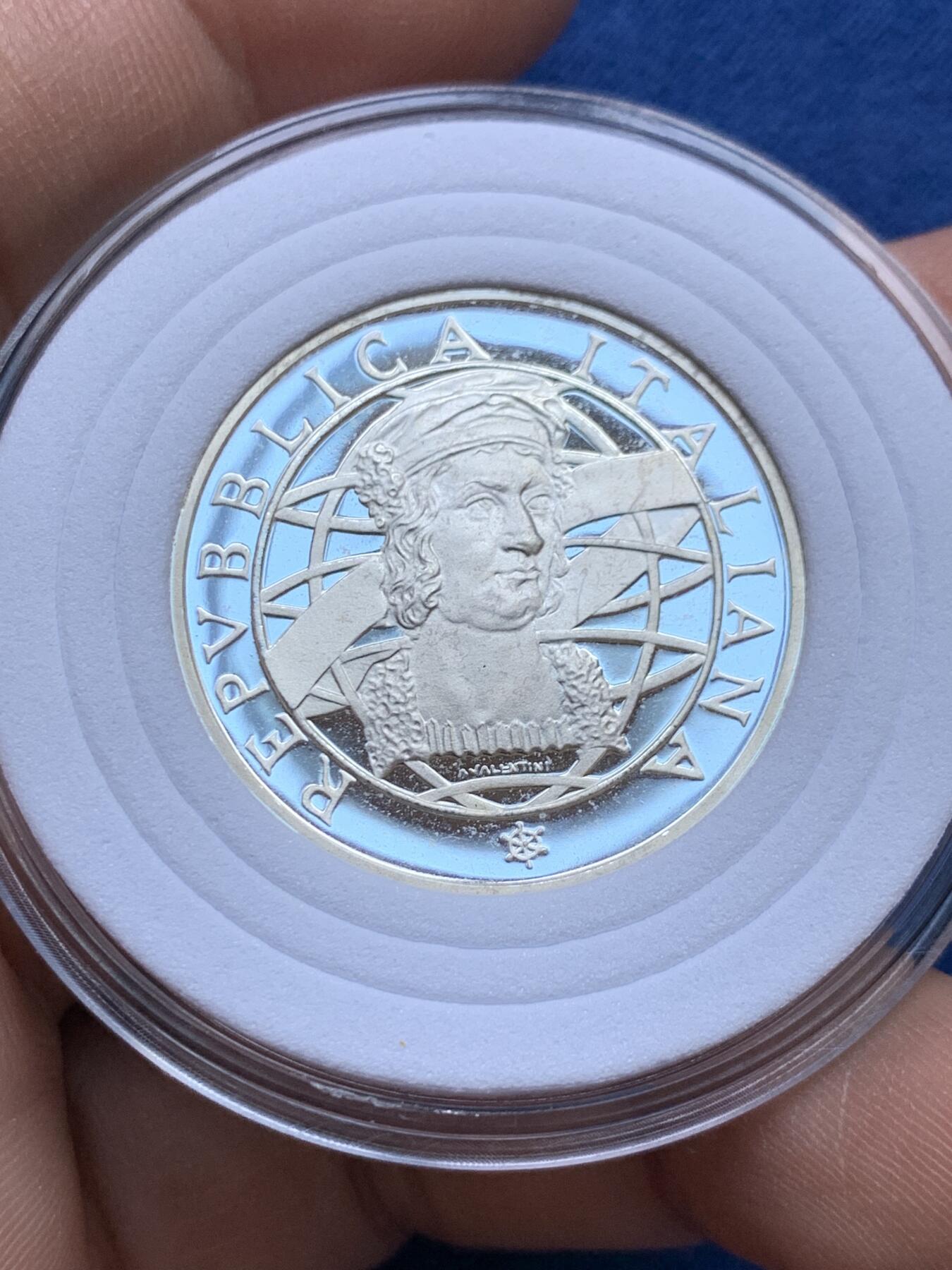 《竞宝斋》第439场 周日，周一，周二 3场连拍 （全场包邮） 两枚一组 意大利1989年美洲发现500周年500里拉（11克 835银）和200里拉（5克 835银）银币 哥伦布人像