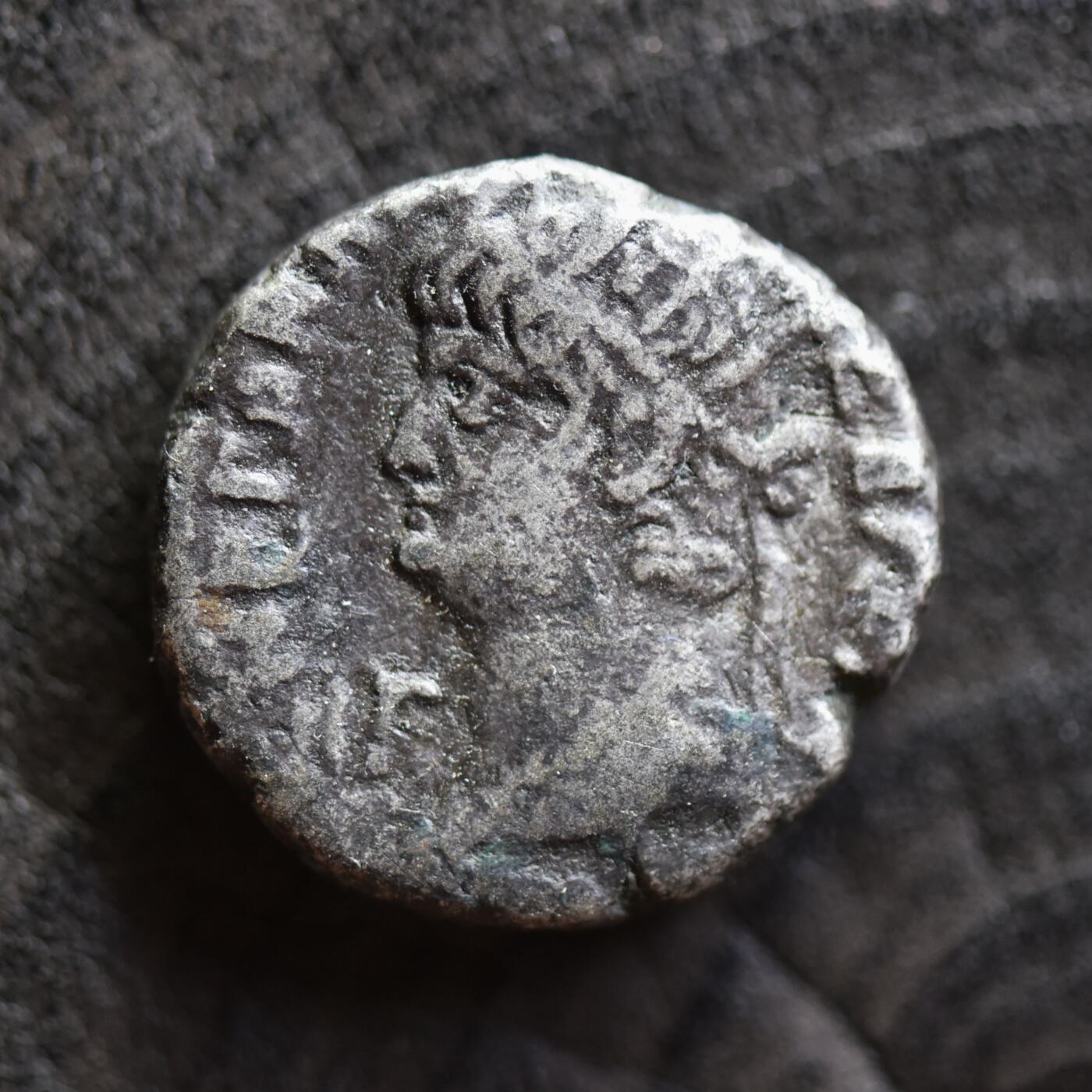 【良泉】第41期【自动场】11月27日晚19.30点开拍！86组，西方古代钱币专场  【藏家出品D】11.25克，公元 66-67 年，古罗马帝国，埃及行省【暴君 尼禄】少见芒冠版【奥古斯都（屋大维）】头像 四德拉克马银币，亚历山大港造币厂打制