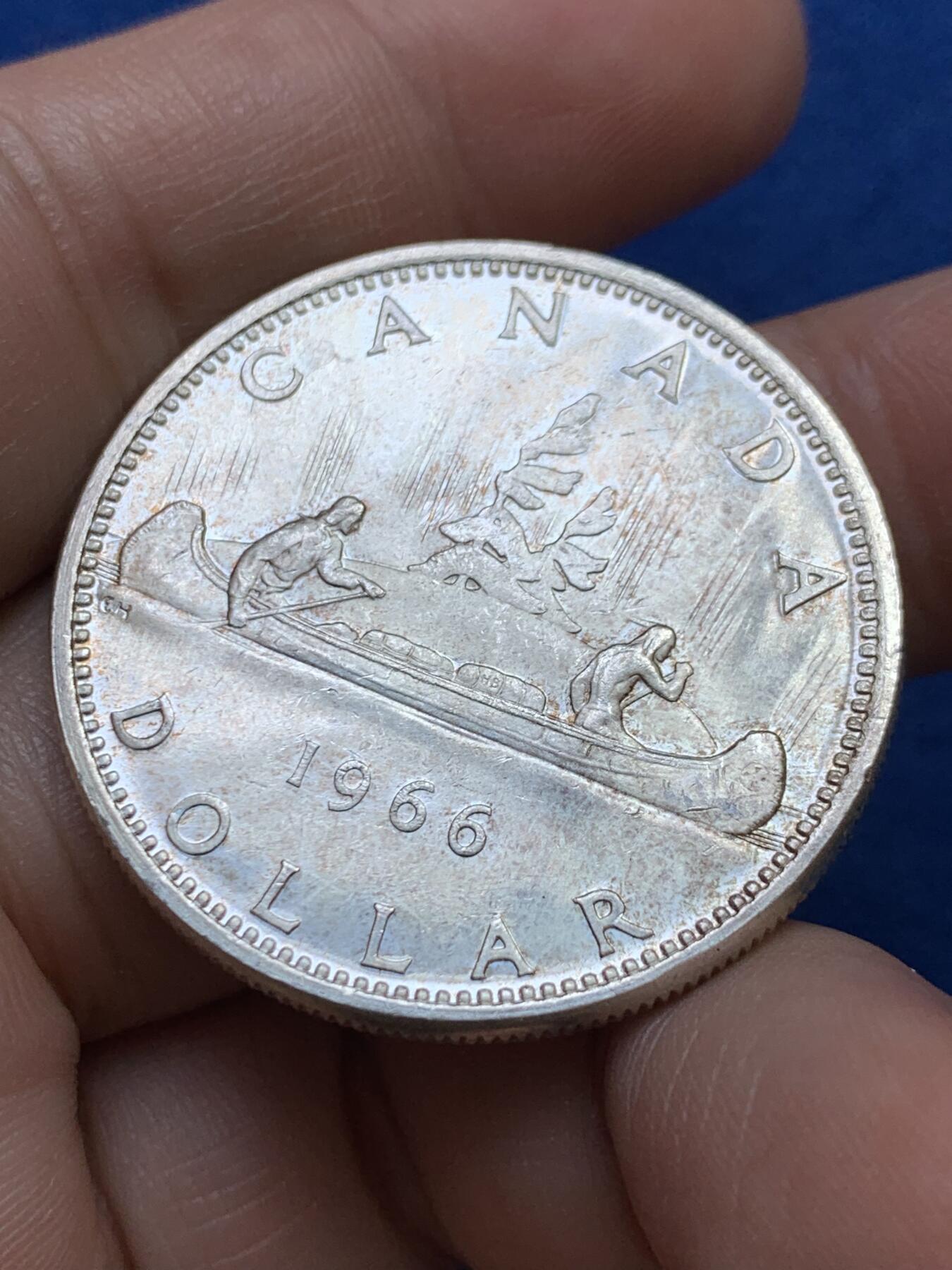 《竞宝斋》第439场 周日，周一，周二 3场连拍 （全场包邮） 加拿大1966年划船大银币 转光好品，底光充沛，经典独木舟，细节和状态都不错