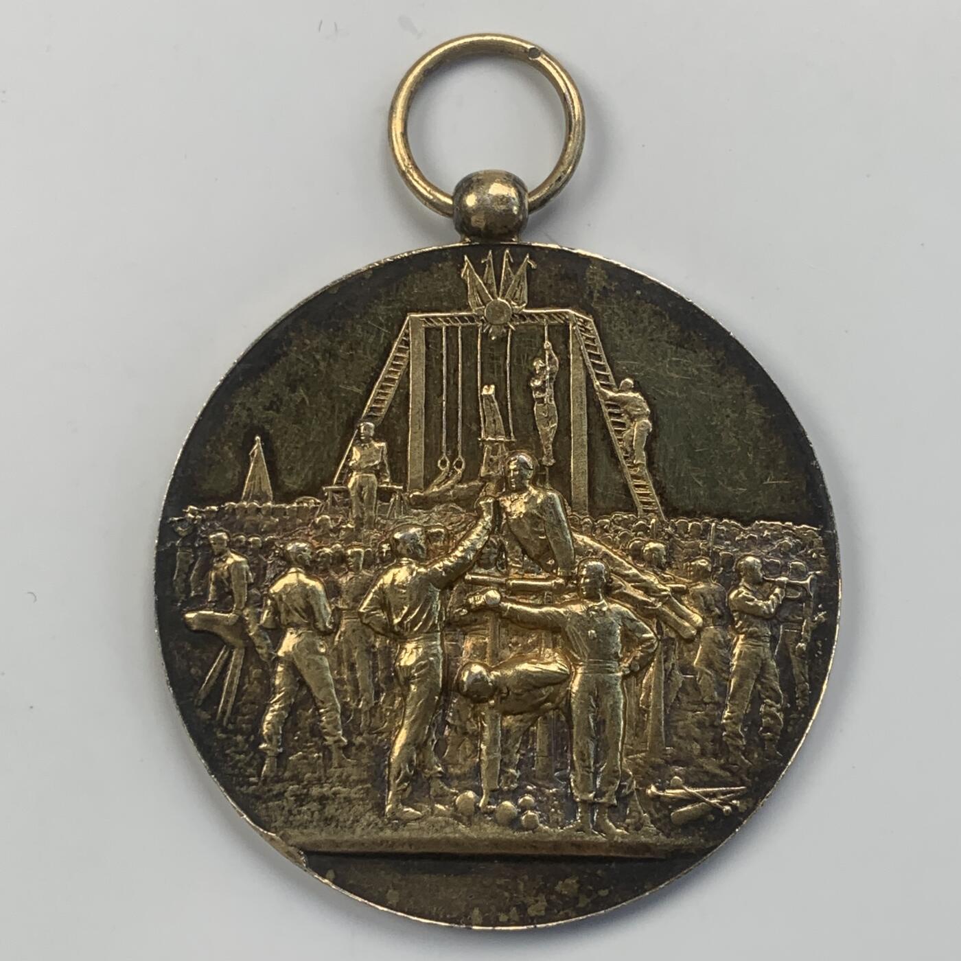 掌中浮雕-藏着的欧洲第042场 1897年法国体操比赛奖章，镀金银章，50mm，41.25g