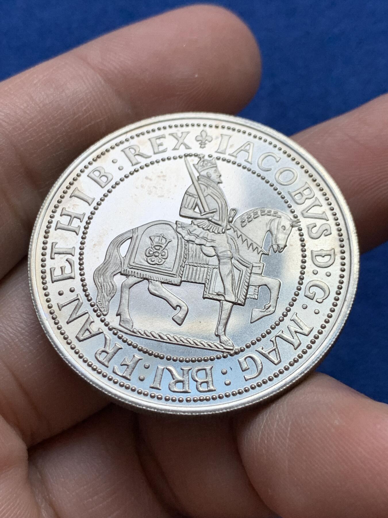 《竞宝斋》第439场 周日，周一，周二 3场连拍 （全场包邮） 仿英国詹姆斯六世30先令纪念章 24.7克 38mm