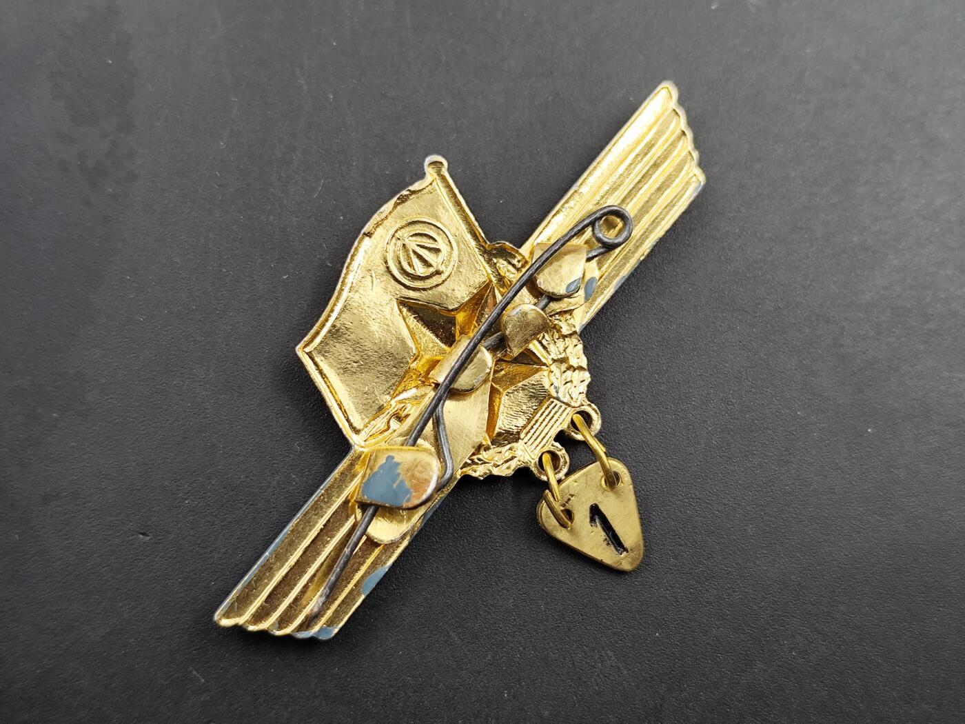 11月16日奖章钱币专场 苏联空军二级飞行员证章