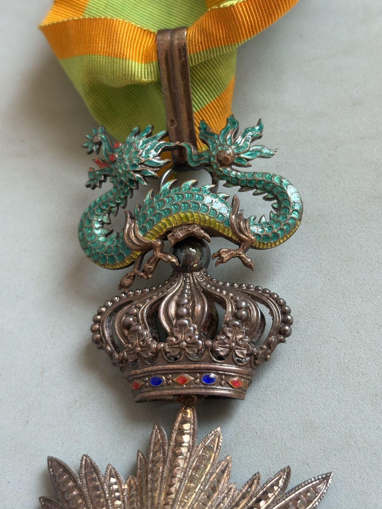 盛世勋华——号角文化勋章邮票专场拍卖第288期 法国安南指挥官级级青龙勋章 银制带银标的定制版本 巴黎亚瑟贝特朗珠宝商定制版， 带原盒