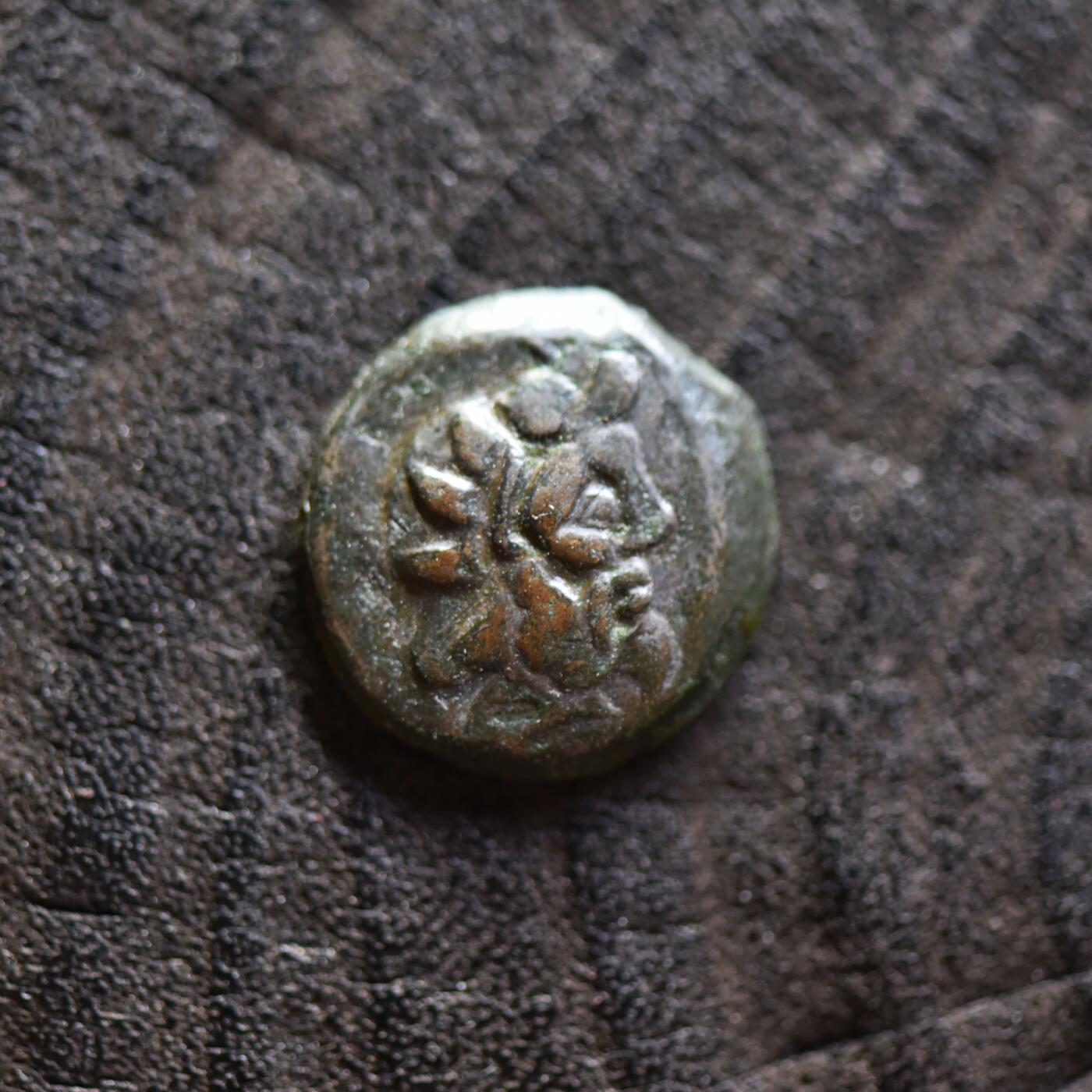 【良泉】第41期【自动场】11月27日晚19.30点开拍！86组，西方古代钱币专场 【藏家出品C】公元前275-245年【古希腊】博斯布鲁斯王国统治下的潘提卡佩姆城，萨提尔/弓箭图案铜币，1.81克