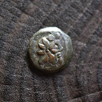 【良泉】第41期【自动场】11月27日晚19.30点开拍！86组，西方古代钱币专场 - 【藏家出品C】公元前275-245年【古希腊】博斯布鲁斯王国统治下的潘提卡佩姆城，萨提尔/弓箭图案铜币，1.81克