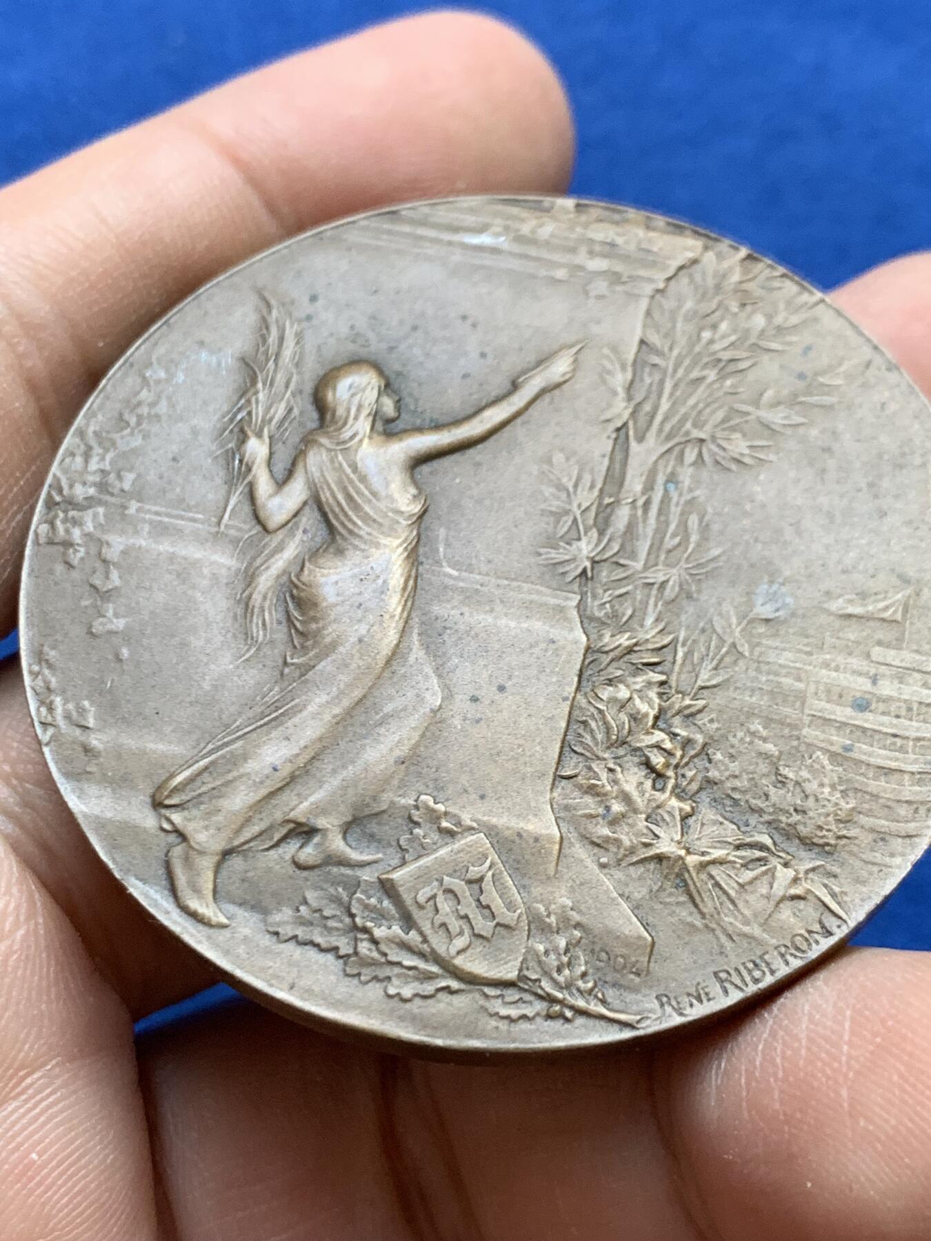 《竞宝斋》第439场 周日，周一，周二 3场连拍 （全场包邮） 法国新艺术运动纪念章 丰饶角铜标 69克 51mm