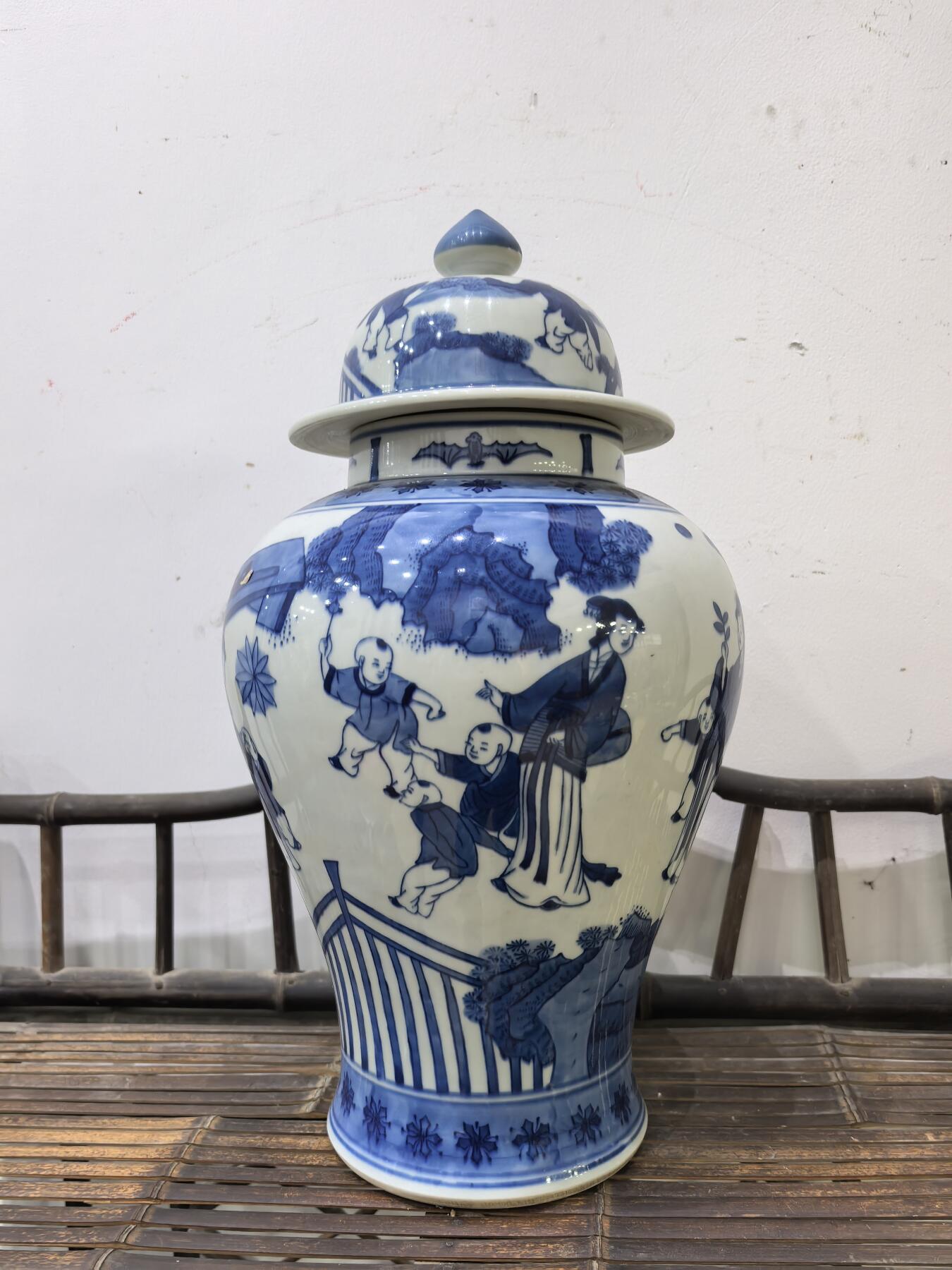 兰馨堂瓷器专场 大清康熙年制青花人物故事将军罐