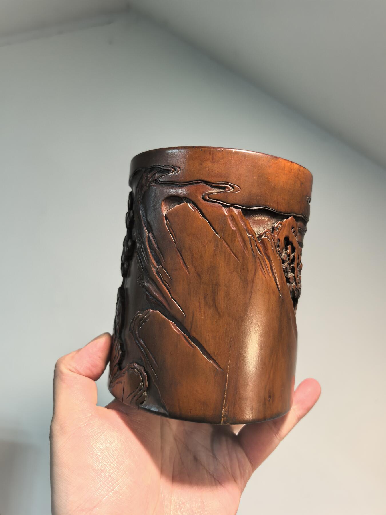 兰馨堂古玩杂项专场 旧藏黄杨木浮雕人物笔筒 