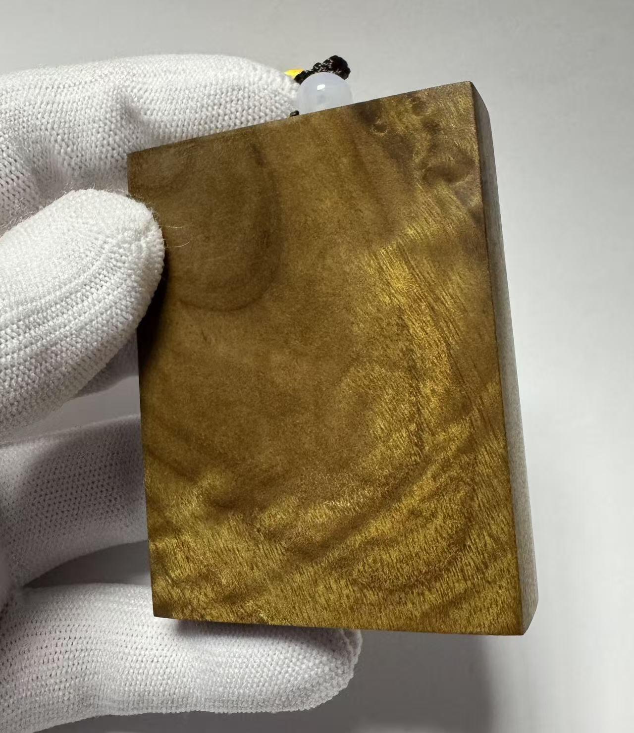 零元拍：L002 金丝楠牌子，香喷喷的小金砖，金光闪闪，4.7×6.1×1.4CM