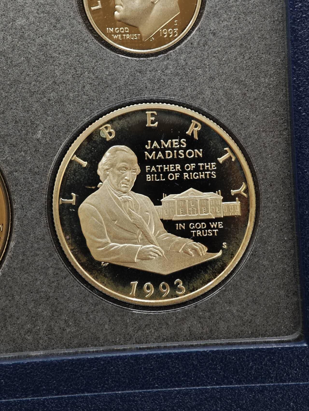 【淘币小摊】实时拍第七百九十九拍   银币套币场   满百包邮可预留二周 每周一统一发货   美国1993年精制套币含麦迪逊银币一对 银币重39.2克900银 银价407