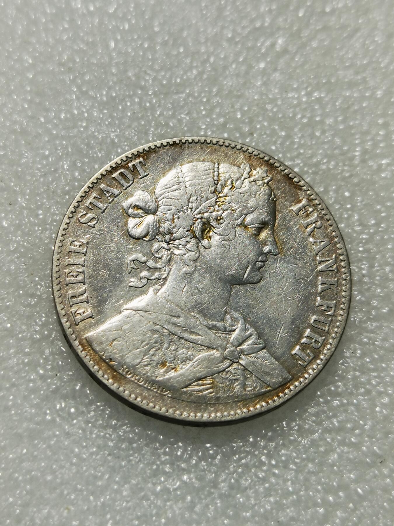 天下钱庄专场欢迎参拍 法兰克福少女1泰勒银币