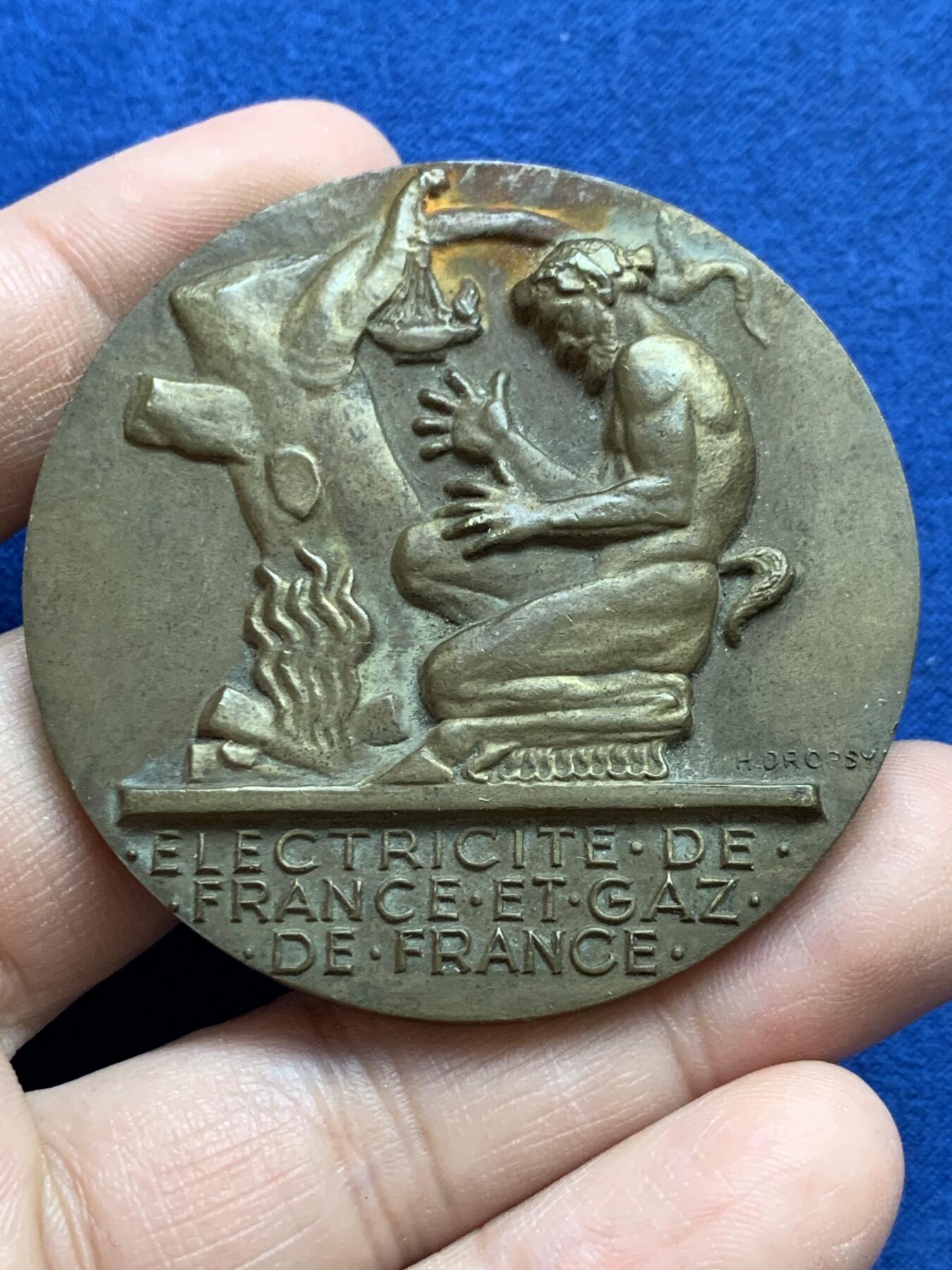 《竞宝斋》第439场 周日，周一，周二 3场连拍 （全场包邮） 四枚一组 外国纪念章 总重约244.9克 36.3-59.5mm