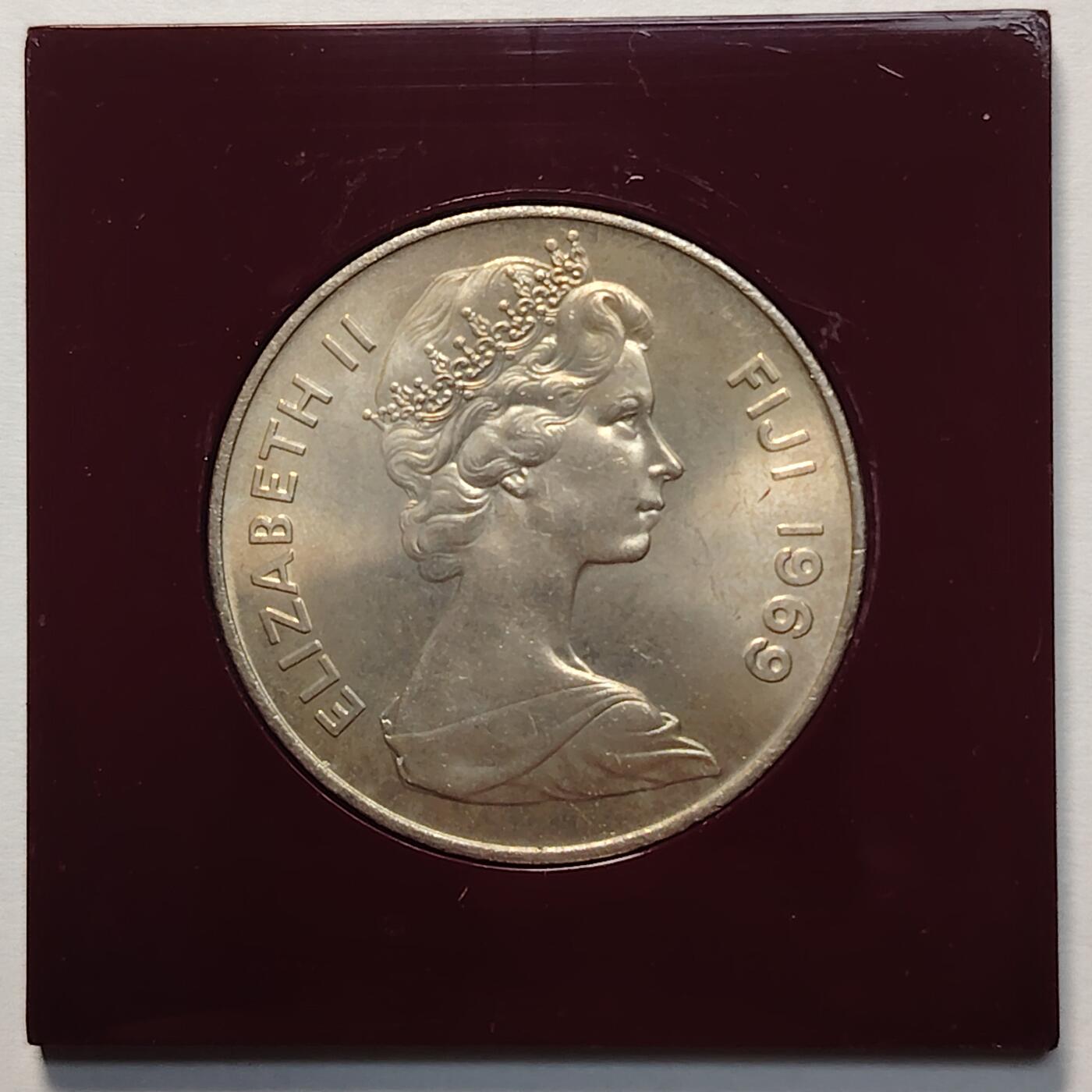 布加迪🐬～世界钱币(上海)🌾第 260 期 /  各国套币和散币 斐济🇫🇯 1969年 1元 克朗币