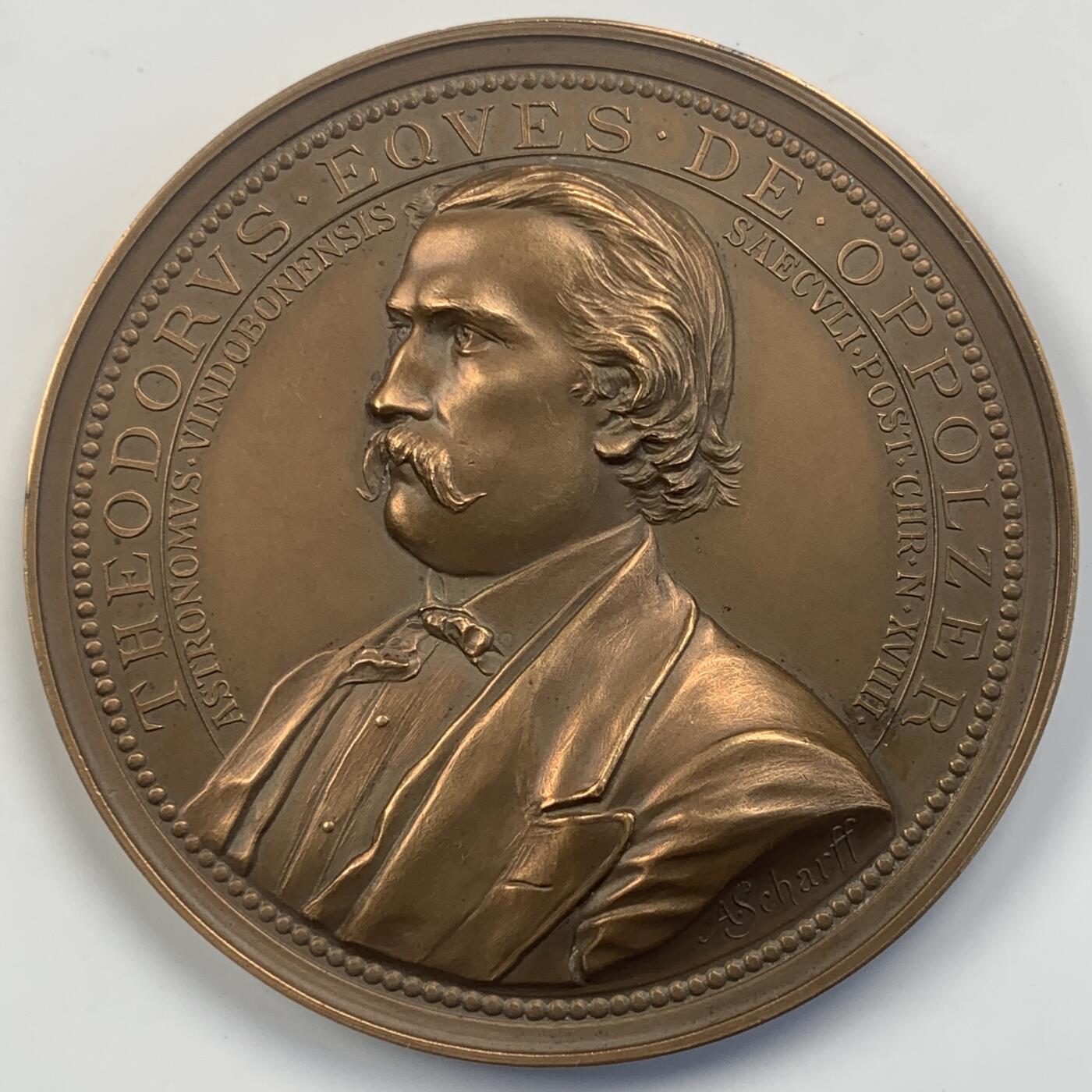 掌中浮雕-藏着的欧洲第042场 1886奥地利数学家天文学家奥博尔策铜章，66mm，大师安东沙夫作品