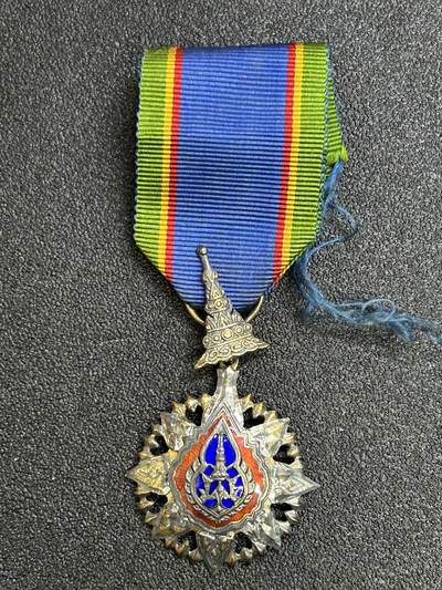 西秦中古拍卖第六十六期 - 泰国骑士级王冠勋章 银制