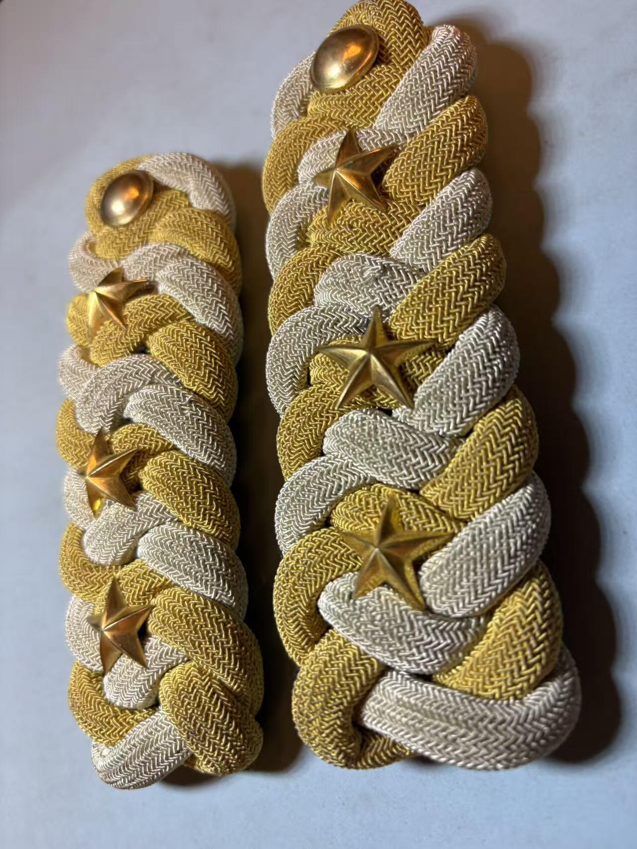 盛世勋华——号角文化勋章邮票专场拍卖第291期 牢记历史 勿忘国耻—日本陆军大尉相当官礼服肩章 带原盒