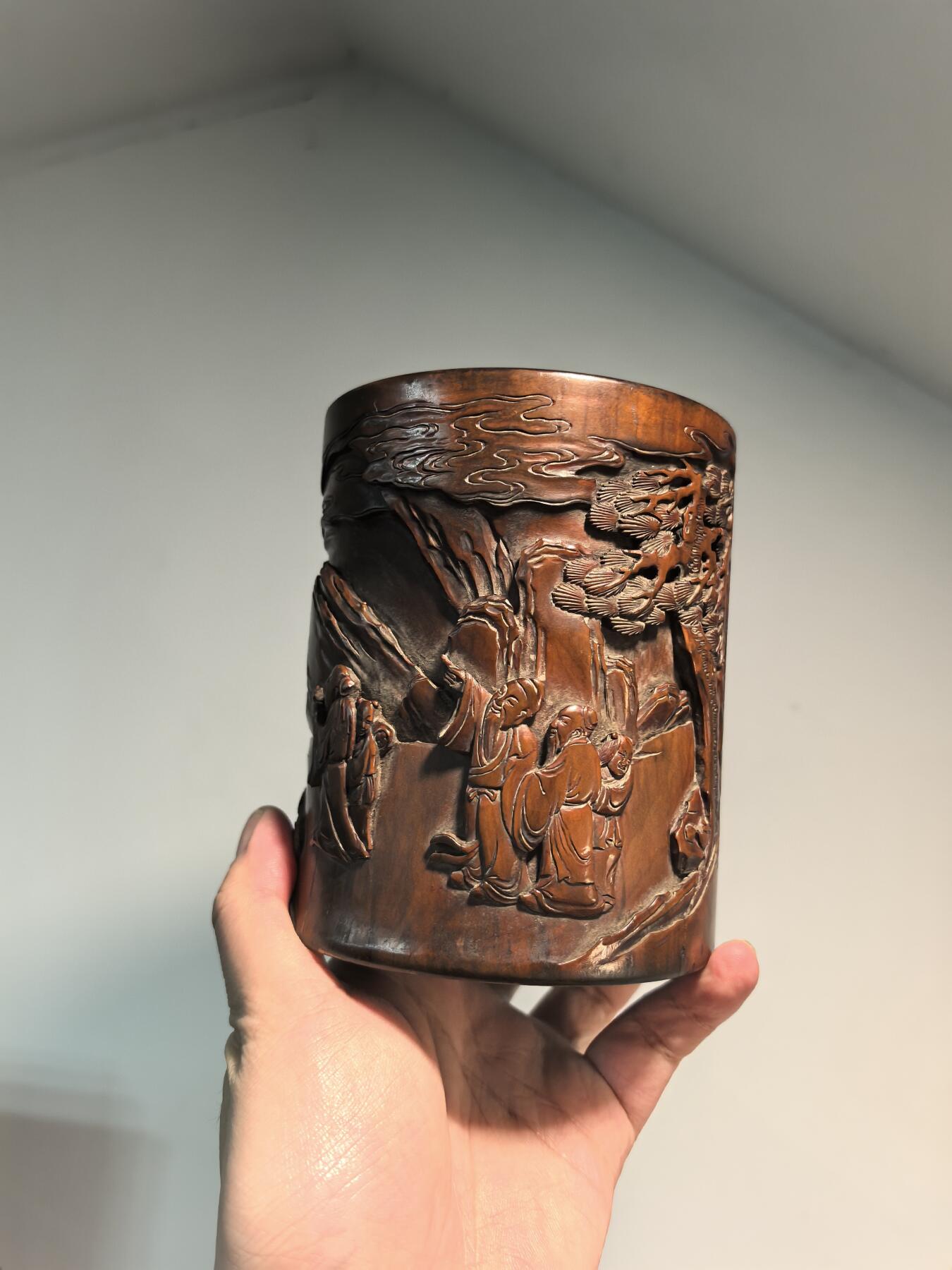 兰馨堂古玩杂项专场 旧藏黄杨木浮雕人物笔筒 