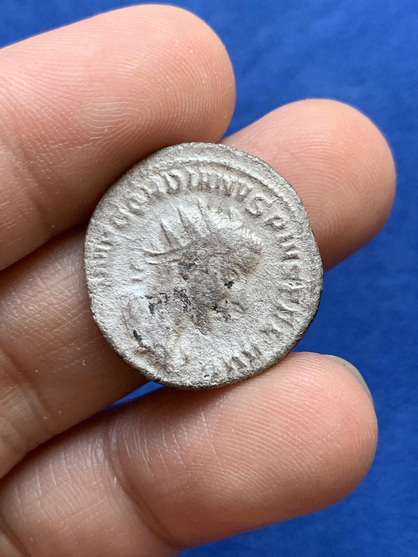 《竞宝斋》第439场 周日，周一，周二 3场连拍 （全场包邮） 公元前242-243年 古罗马戈尔迪安三世银币，背面大力神赫拉克勒斯打制的不错 3.3克