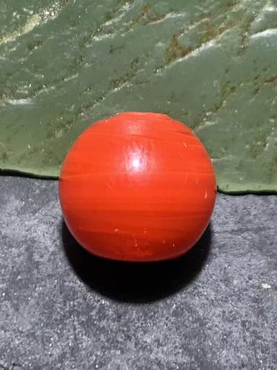 建国前后库存柿子红搅胎琉璃苹果珠一颗， - 建国前后库存柿子红搅胎琉璃苹果珠一颗，
