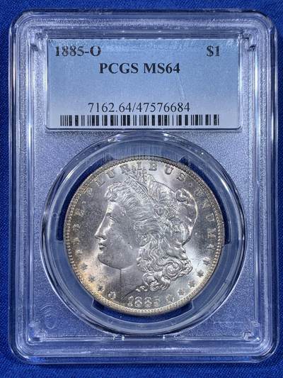 《竞宝斋》第439场 周日，周一，周二 3场连拍 （全场包邮） - PCGS MS64 美国1885年摩根1美元银币 淡黄包浆，标准64分状态，转光极佳