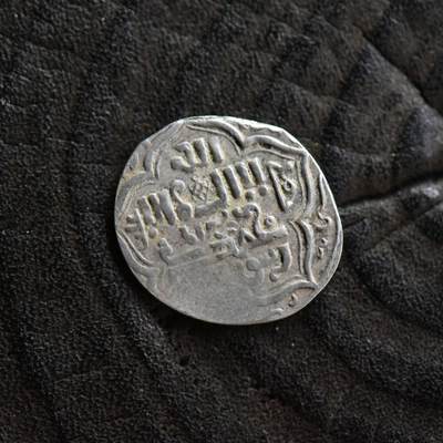 【良泉】第41期【自动场】11月27日晚19.30点开拍！86组，西方古代钱币专场 - 【藏家出品A】伊尔汗国 合赞汗三体文银币，公元1295—1304年 未流通，小面值版比较少见，1.79克