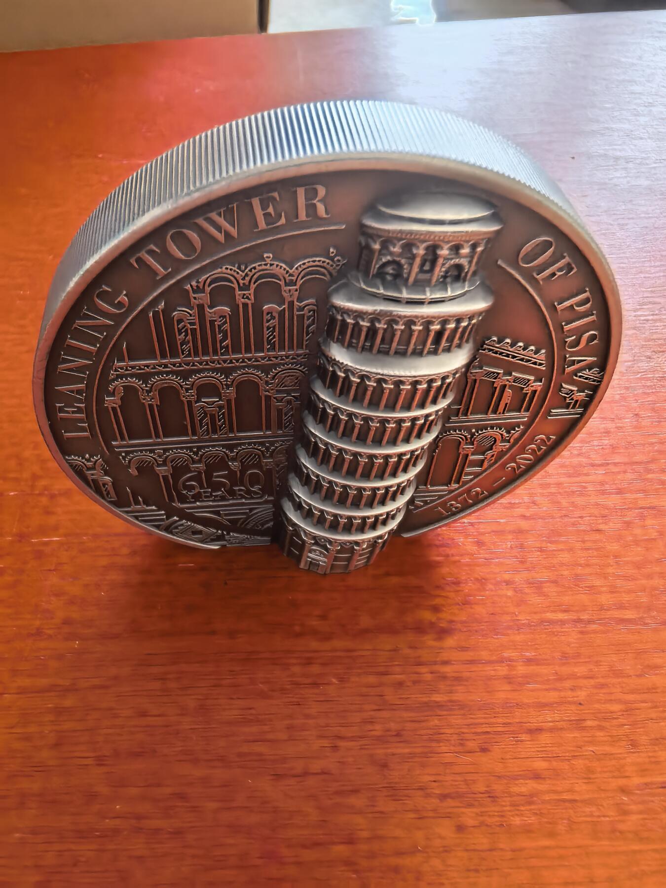 长老汇蛇年精选第七十四场拍卖 2022库克群岛比萨斜塔25元仿古超高浮雕银币，5盎司999银，盒证全，650枚