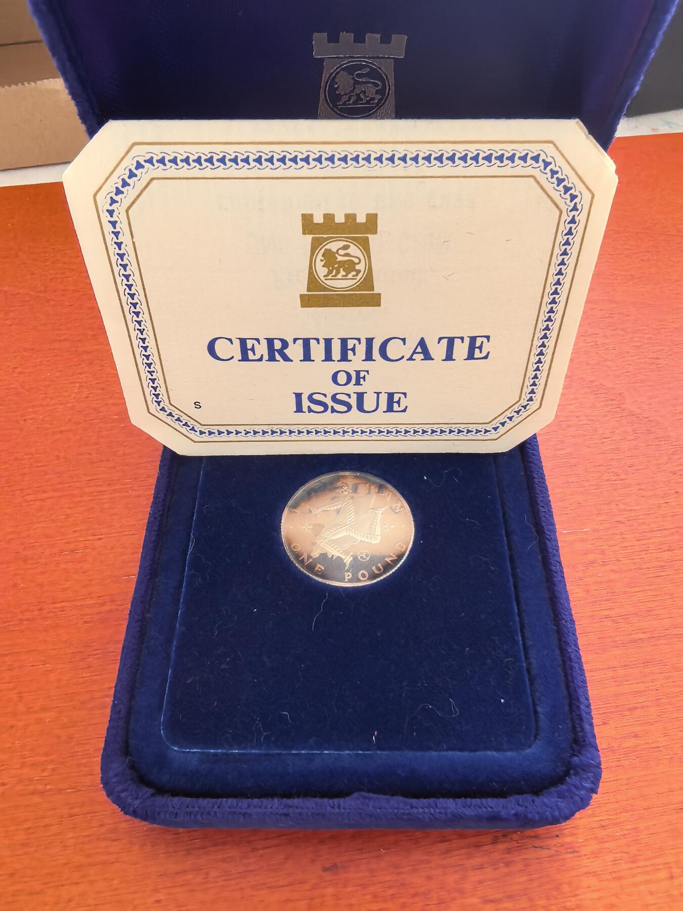 长老汇蛇年精选第七十四场拍卖 1979马恩岛1镑精制银币，环彩，盒证全