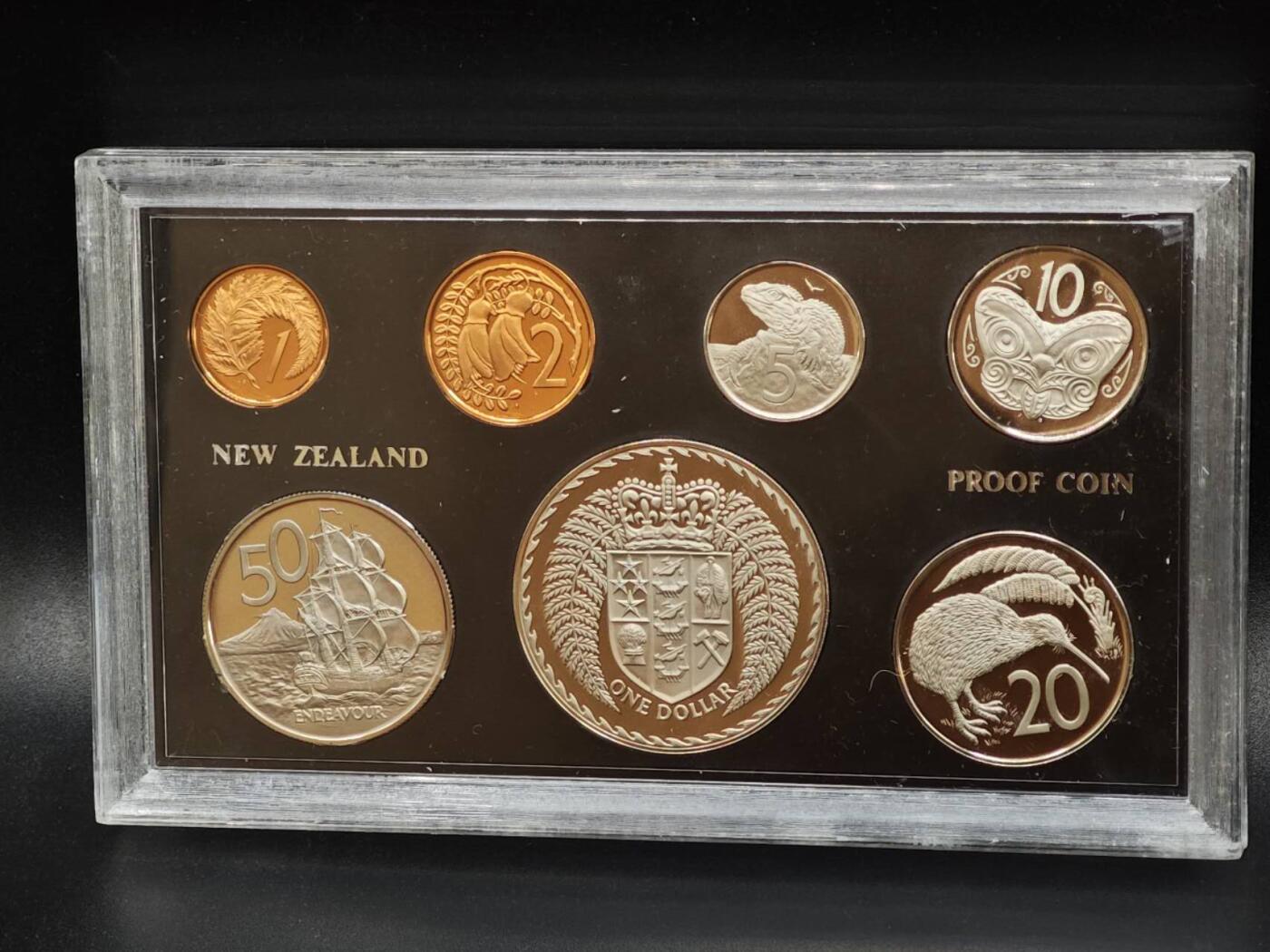 【淘币小摊】实时拍第七百九十九拍   银币套币场   满百包邮可预留二周 每周一统一发货   新西兰1972年精制套币