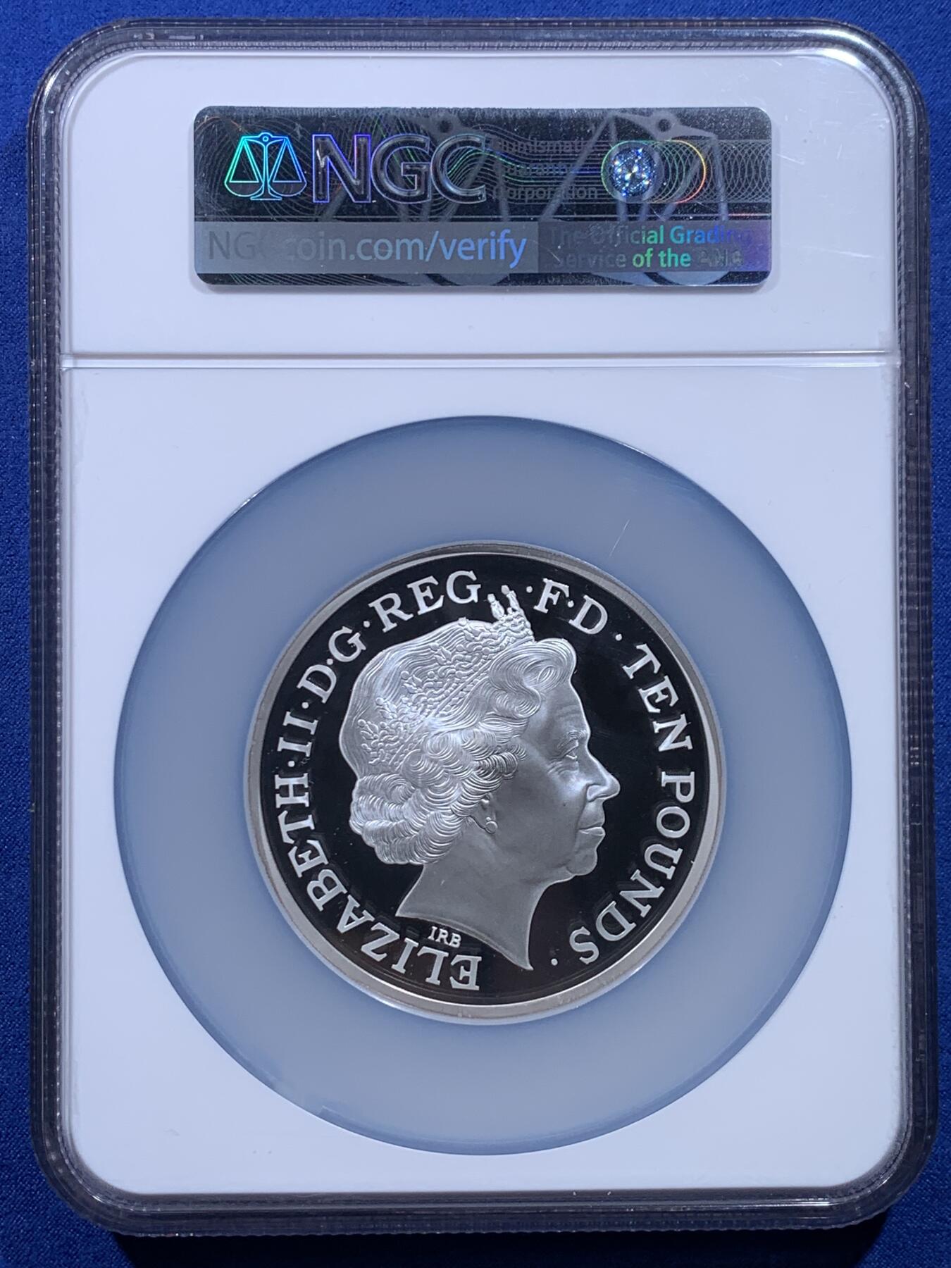 《竞宝斋》第439场 周日，周一，周二 3场连拍 （全场包邮） NGC PF69UC 英国伦敦2012年第30届奥林匹克运动会-飞马5盎司银币 999银 155.5克 直径65毫米 获奖币 加大加厚盒 侧面周圈好像有开盒痕迹 仔细辨识后出价