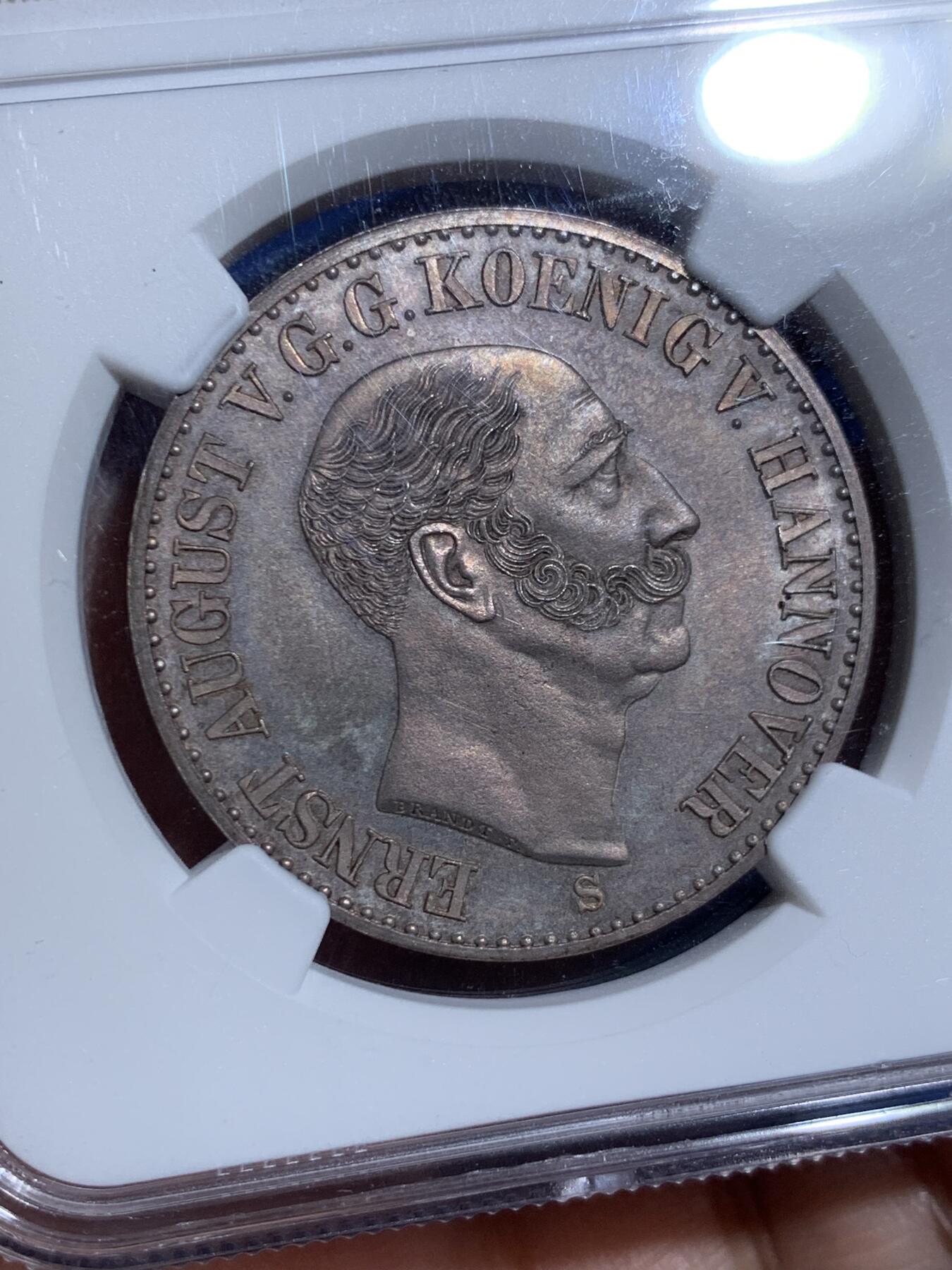 《竞宝斋》第439场 周日，周一，周二 3场连拍 （全场包邮） 亚军分 NGC MS64 德国 1843年 汉诺威王国 奥古斯特一世 皇家婚礼纪念泰勒 仅1010枚的发行量