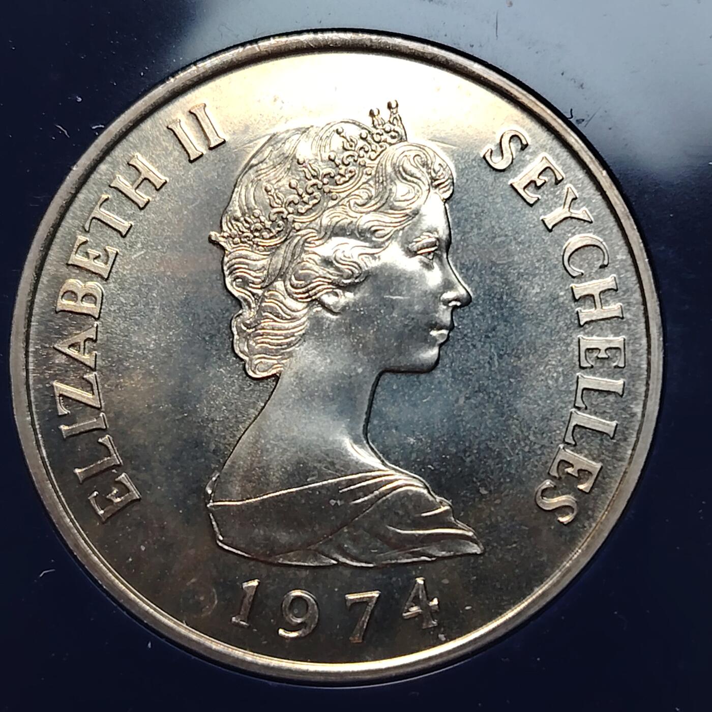 布加迪🐬～世界钱币(上海)🌾第 260 期 /  各国套币和散币 塞舌尔🇸🇨 1974年 10卢比 克朗币