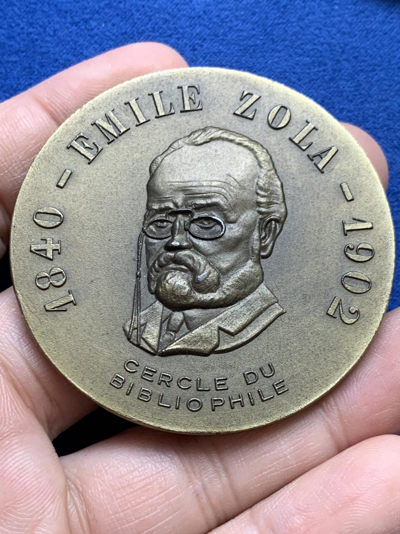 《竞宝斋》第439场 周日，周一，周二 3场连拍 （全场包邮） 四枚一组 外国纪念章 总重约244.9克 36.3-59.5mm