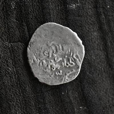 【良泉】第41期【自动场】11月27日晚19.30点开拍！86组，西方古代钱币专场 - 【藏家出品A】帖木儿王朝 开国汗王脱合帖木儿时期 2第尔汗面值银币，在伊儿汗国分裂后，在今伊朗东部建立了帖木儿王朝，政权直到1407年才覆灭。1.36克